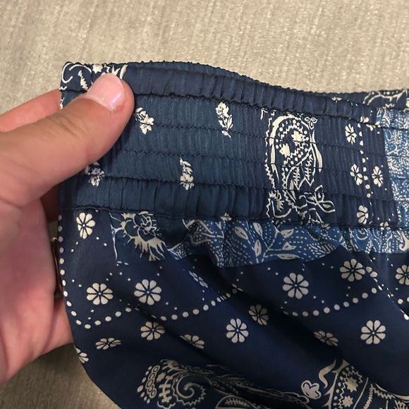 Joie Silky Bandana Pants - Picture 4 of 8